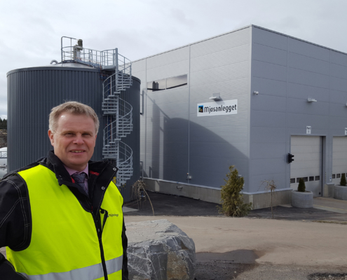 Tom Werven foran Mjøsanlegget